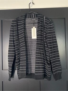 4/$16 Chloe + Jasmine Top